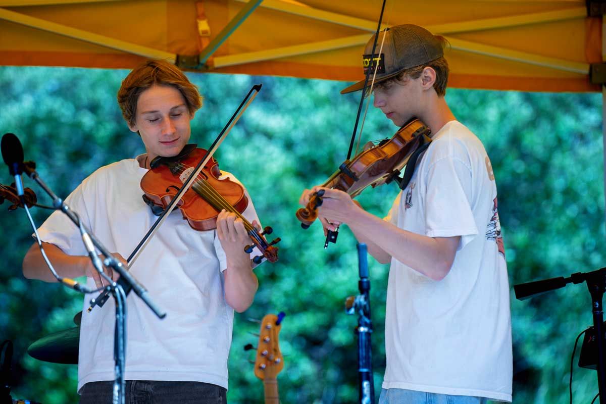 Fiddlers at Crest Fest 2024