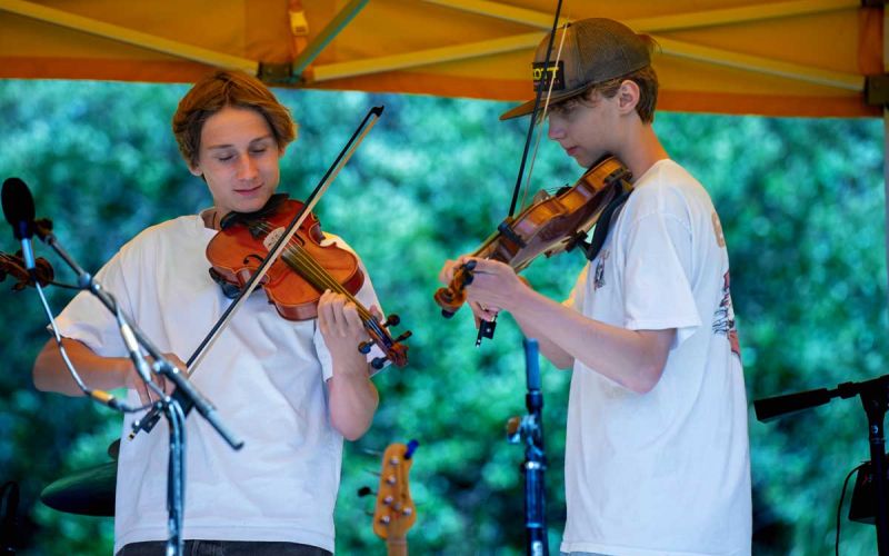 Fiddlers at Crest Fest 2024